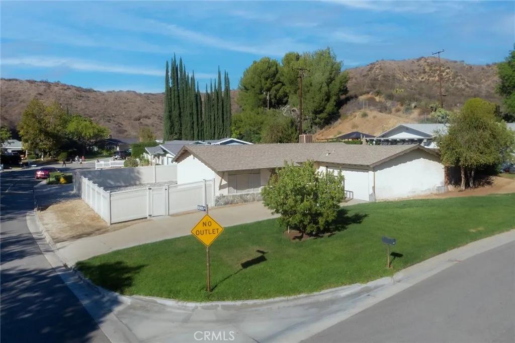 Additional image 31 of 22481 Los Rogues Dr, Saugus, CA 91350