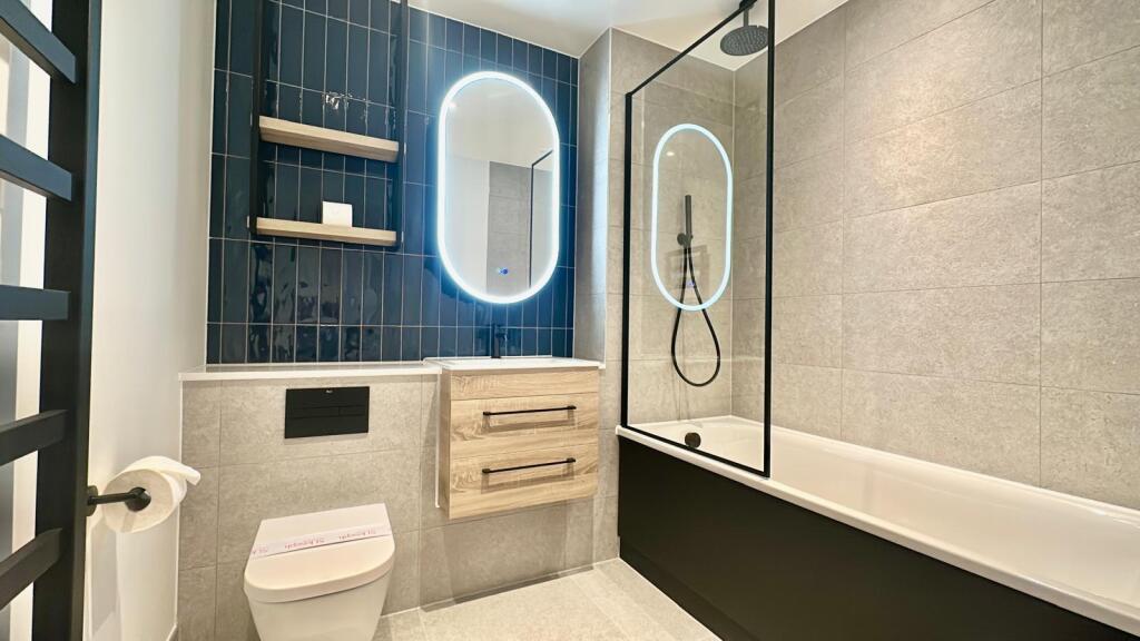 Additional image 8 of BRAND NEW APARTMENTS- Glasswater Locks, Birmingham, B4