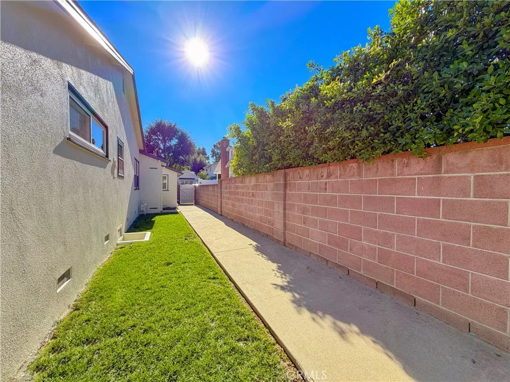 Additional image 35 of 22137 Ybarra, Woodland Hills, CA 91364