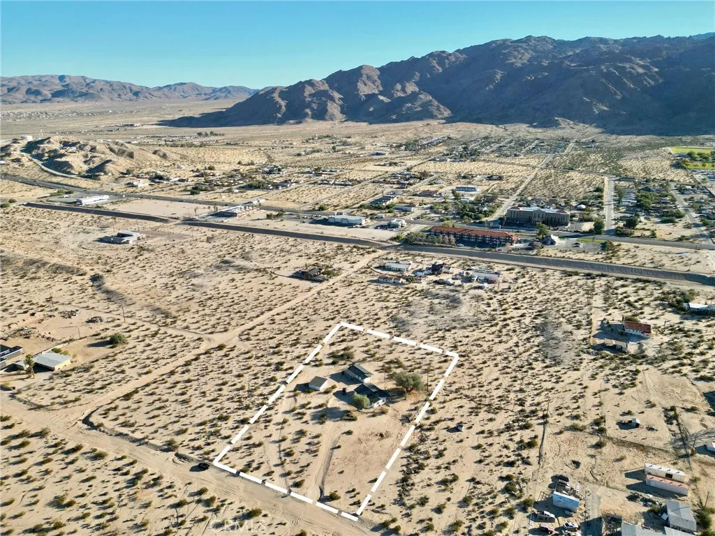 Additional image 120 of 72555 Nicolson Dr, 29 Palms, CA 92277