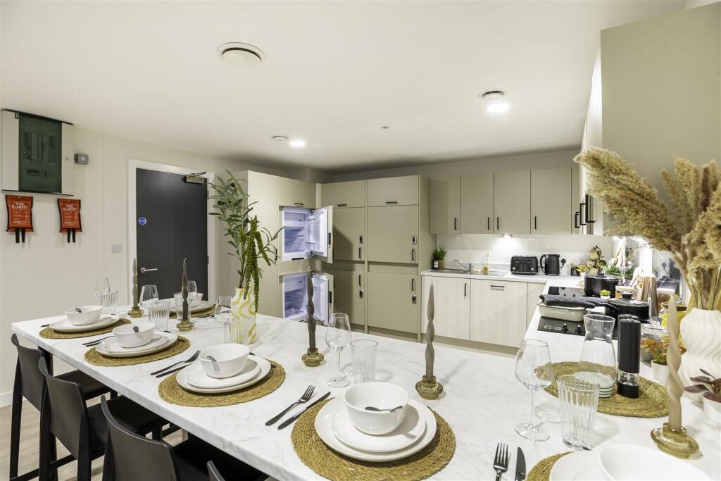 Additional image 16 of Birmingham | Professional & Key Workers | B4