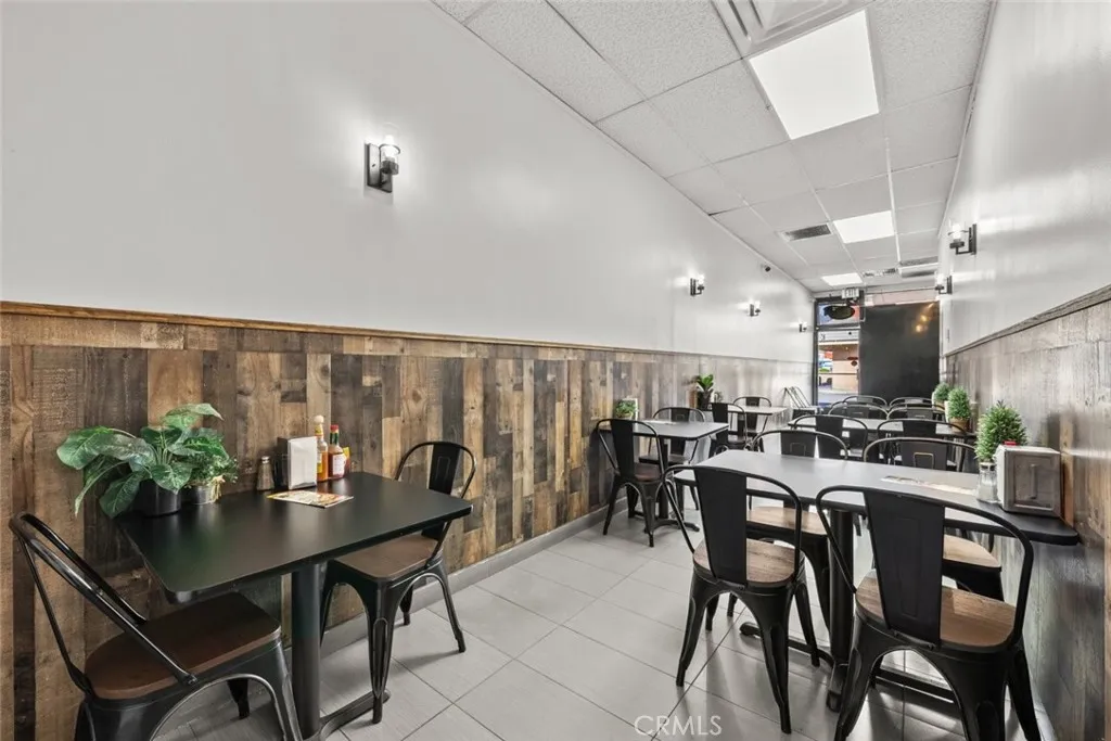 Additional image 21 of 101 N Victory Boulevard Unit E, Los Angeles, CA 91502