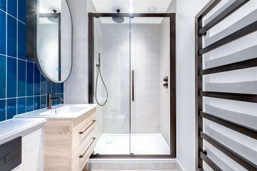 Additional image 14 of Belmont Wharf, Glasswater Locks, B4