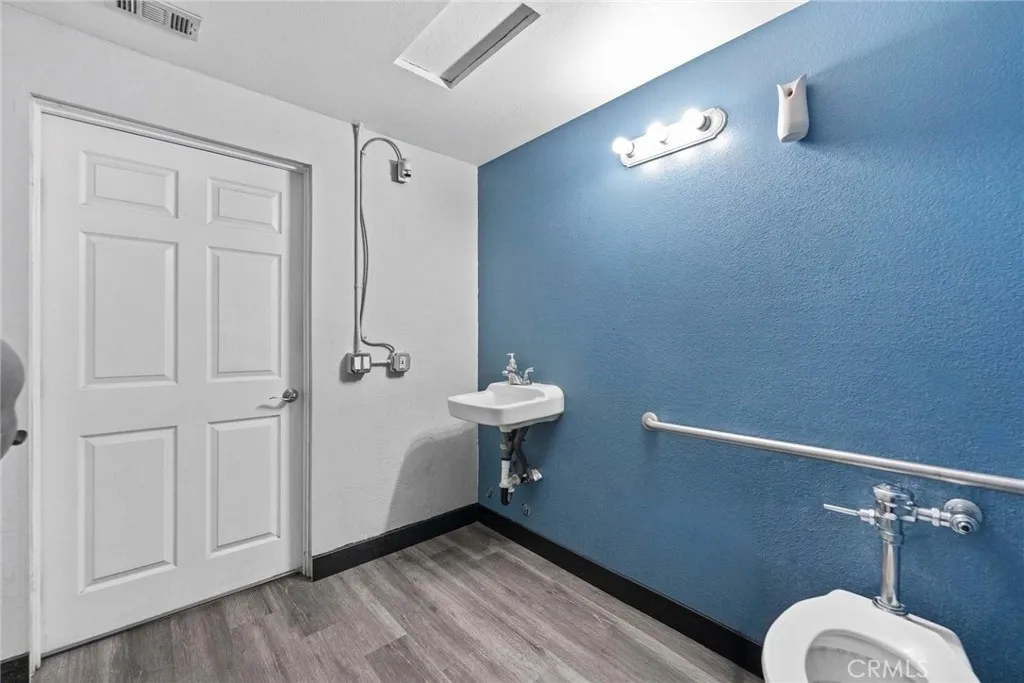 Additional image 16 of 10397 Hole Ave, Riverside, CA 92505