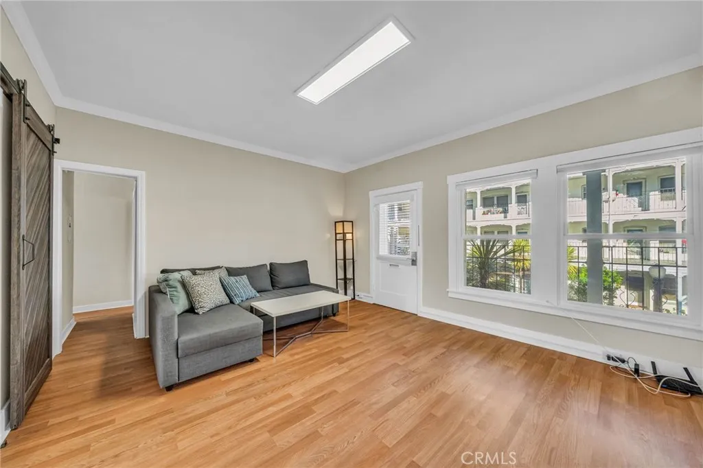 Additional image 19 of 4125 S Figueroa Street Unit 218, Los Angeles, CA 90037