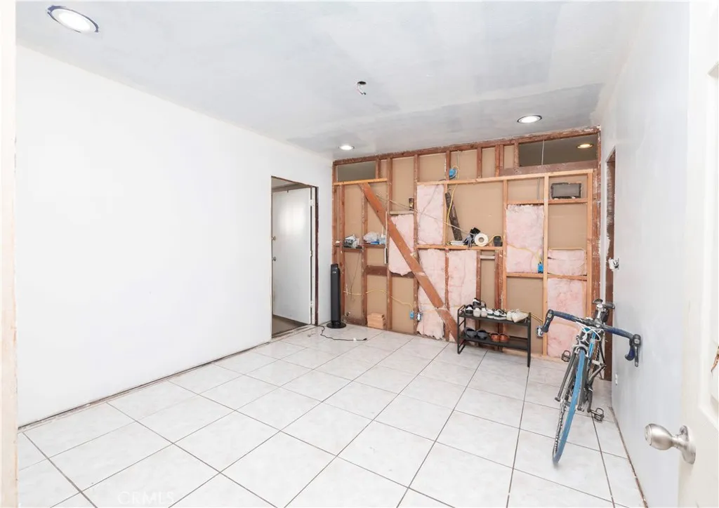 Additional image 25 of 2422 N Forest Ave, Santa Ana, CA 92706