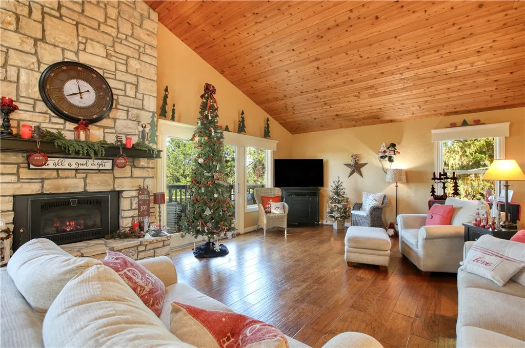 Additional image 6 of 583 Plymouth Street, Cambria, CA 93428