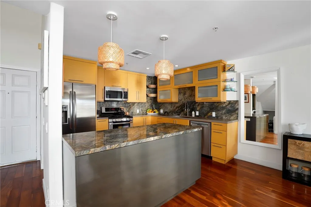 Additional image 57 of 1214 14th Street Unit 203, Santa Monica, CA 90404