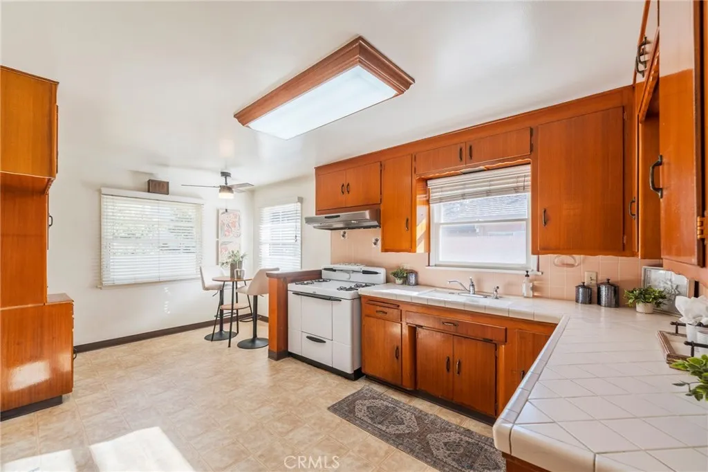 Additional image 9 of 1241 S Walnut St, Anaheim, CA 92802