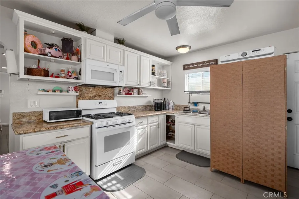 Additional image 67 of 826 W Main St, Riverside, CA 92507