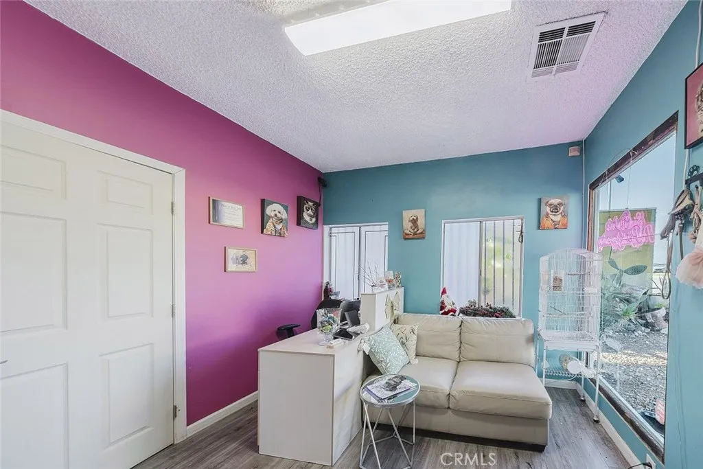 Additional image 46 of 2006 E Foothill Boulevard, Pasadena, CA 91107