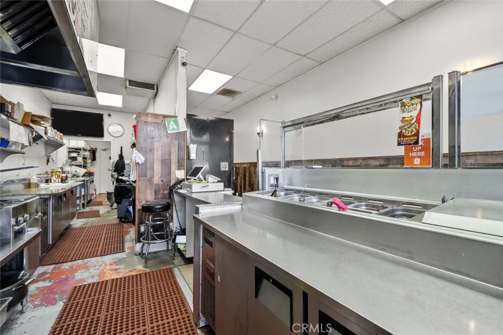 Additional image 65 of 101 N Victory Boulevard Unit E, Los Angeles, CA 91502