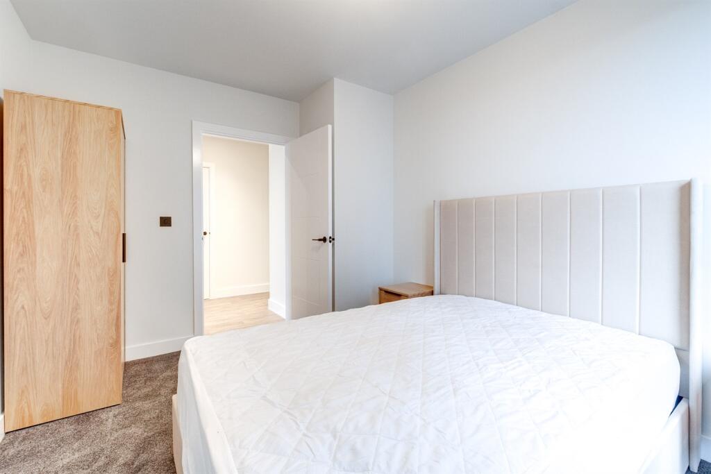 Additional image 13 of Belmont Wharf, Glasswater Locks, B4