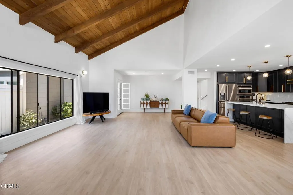 Additional image 54 of 3960 W Hemlock Street, Oxnard, CA 93035