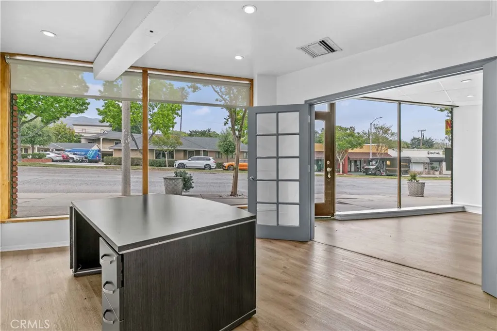 Additional image 24 of 842 Foothill Boulevard, La Canada Flintridge, CA 91011