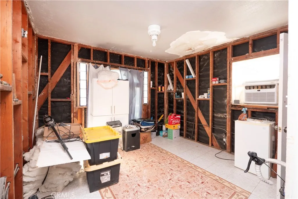 Additional image 59 of 2422 N Forest Ave, Santa Ana, CA 92706