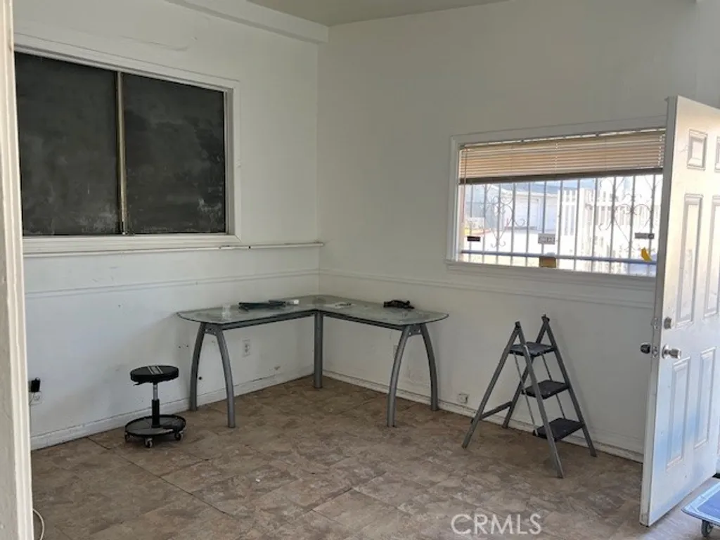 Additional image 4 of 1724 W 2nd St, Santa Ana, CA 92703