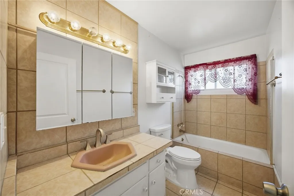 Additional image 20 of 4975 Loris Street, San Diego, CA 92105