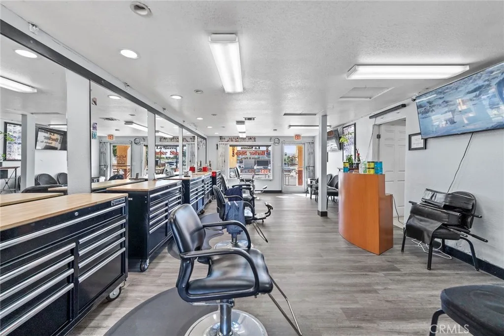 Additional image 28 of 10397 Hole Ave, Riverside, CA 92505