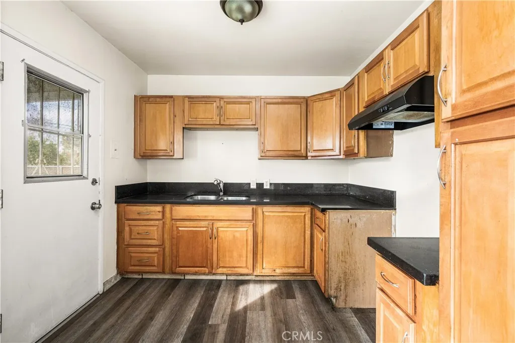 Additional image 9 of 166 E Osgood Street, Long Beach, CA 90805