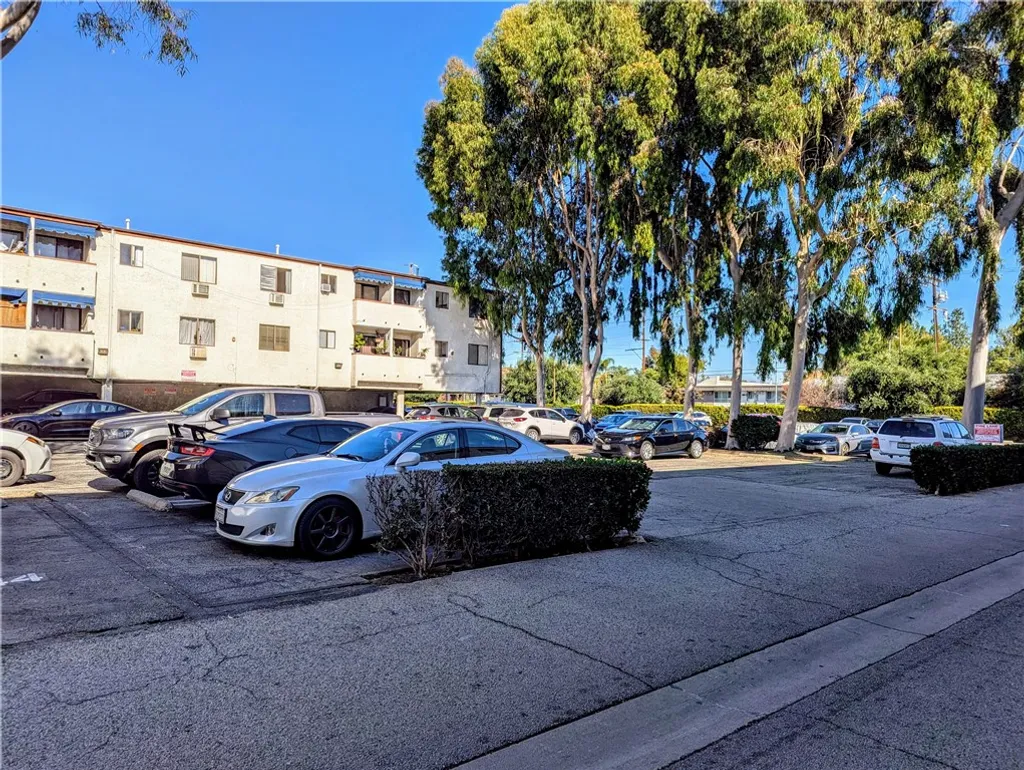 Additional image 22 of 18530 Hatteras St Unit 329, Tarzana, CA 91356