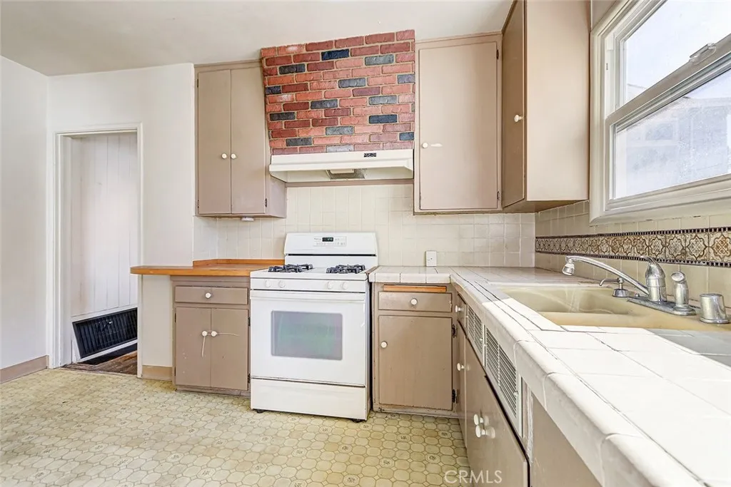 Additional image 60 of 340 Avenue F, Redondo Beach, CA 90277