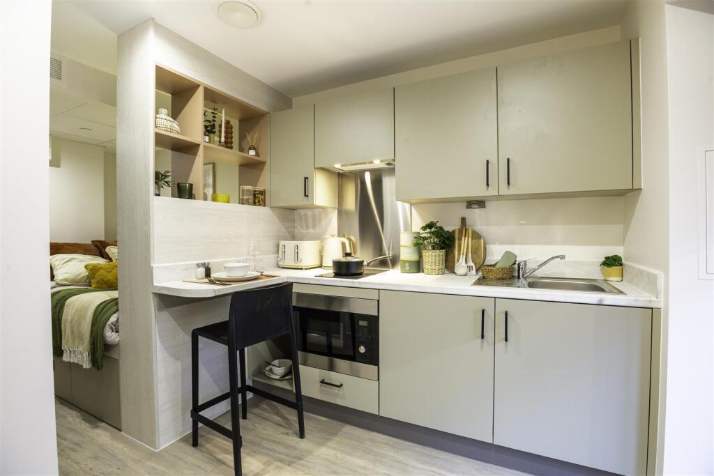 Additional image 17 of Birmingham | Professional & Key Workers | B4