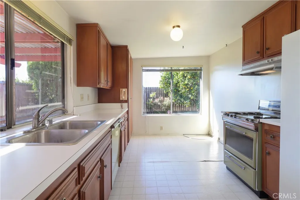 Additional image 32 of 20119 Galway Ave, Carson, CA 90746