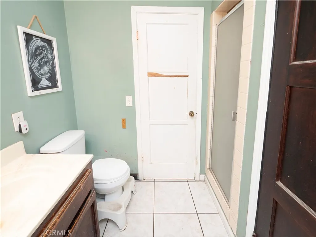 Additional image 16 of 2422 N Forest Ave, Santa Ana, CA 92706