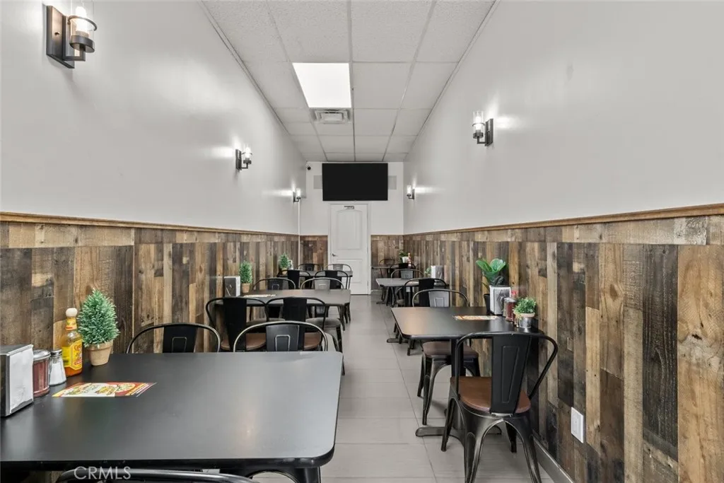 Additional image 53 of 101 N Victory Boulevard Unit E, Los Angeles, CA 91502