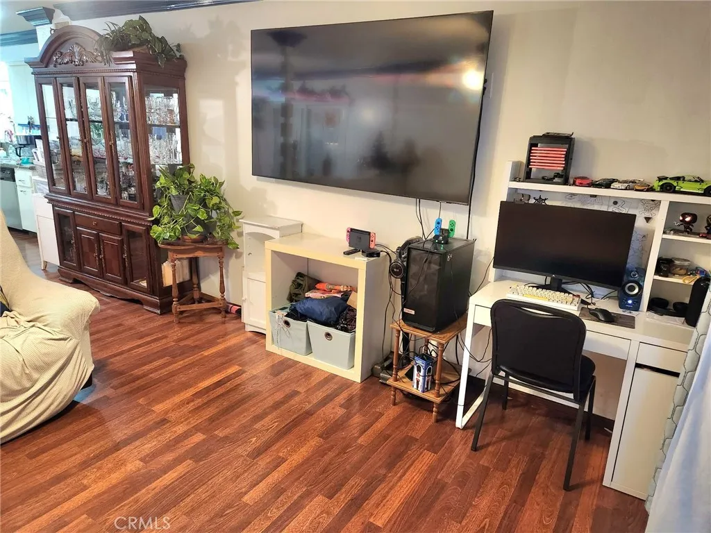 Additional image 96 of 19755 Steinway Street, Canyon Country, CA 91351