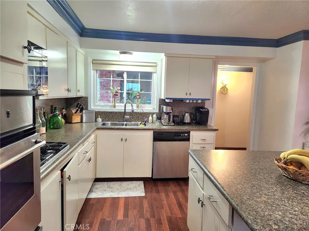 Additional image 20 of 19755 Steinway Street, Canyon Country, CA 91351