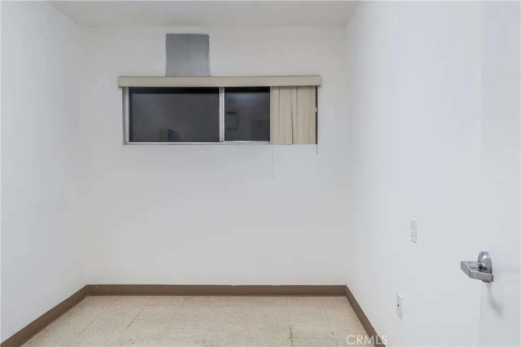 Additional image 16 of 500 E Mountain View Street, Barstow, CA 92311