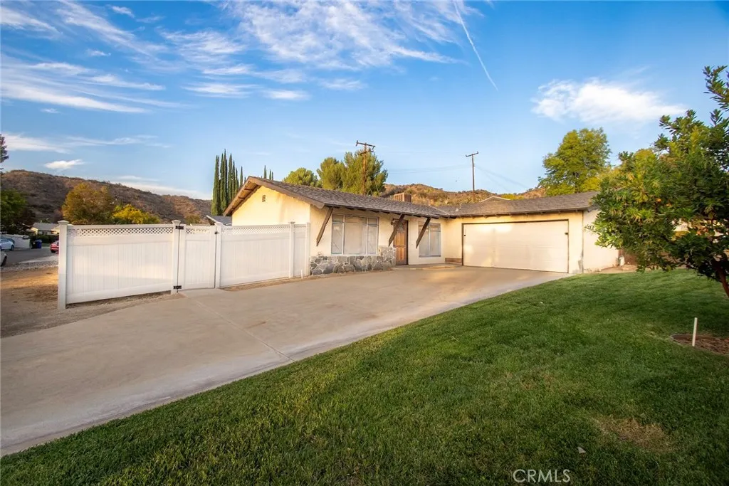 Additional image 22 of 22481 Los Rogues Dr, Saugus, CA 91350