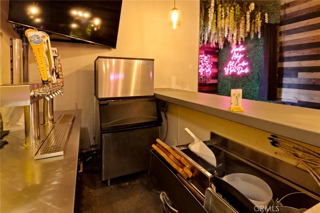 Additional image 29 of 21620 Roscoe Unit 21602-21604 Unit 21602-2160, Canoga Park, CA 91304