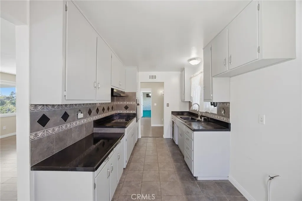 Additional image 55 of 4975 Loris Street, San Diego, CA 92105