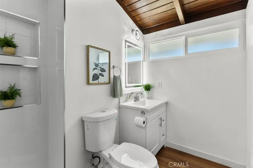 Additional image 20 of 8008 Aura, Reseda, CA 91335