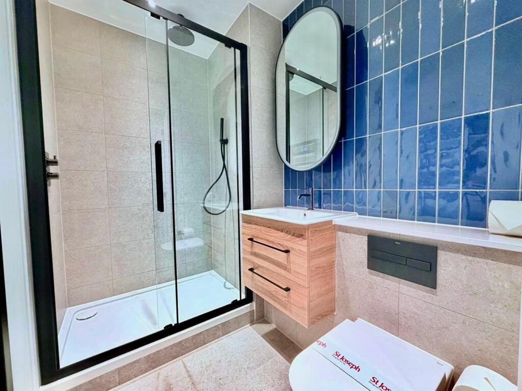 Additional image 8 of BRAND NEW APARTMENTS- Glasswater Locks, Birmingham, B4