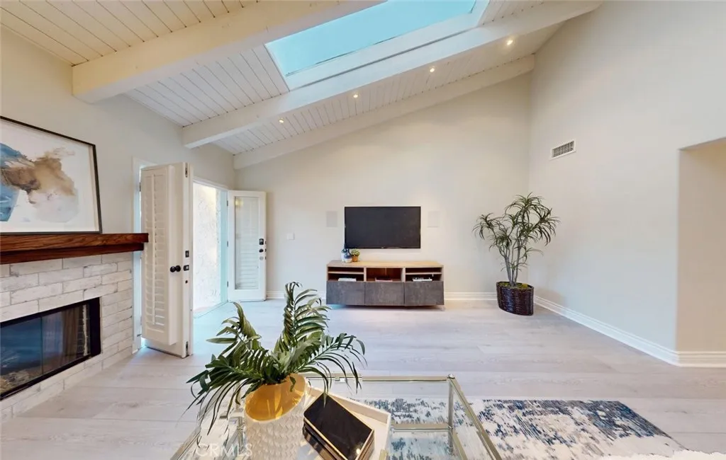 Additional image 73 of 322 12 th St, Huntington Beach, CA 92648