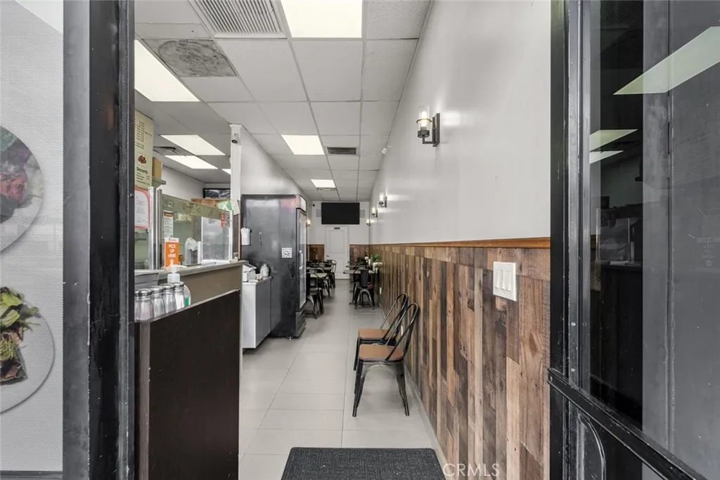 Additional image 14 of 101 N Victory Boulevard Unit E, Los Angeles, CA 91502