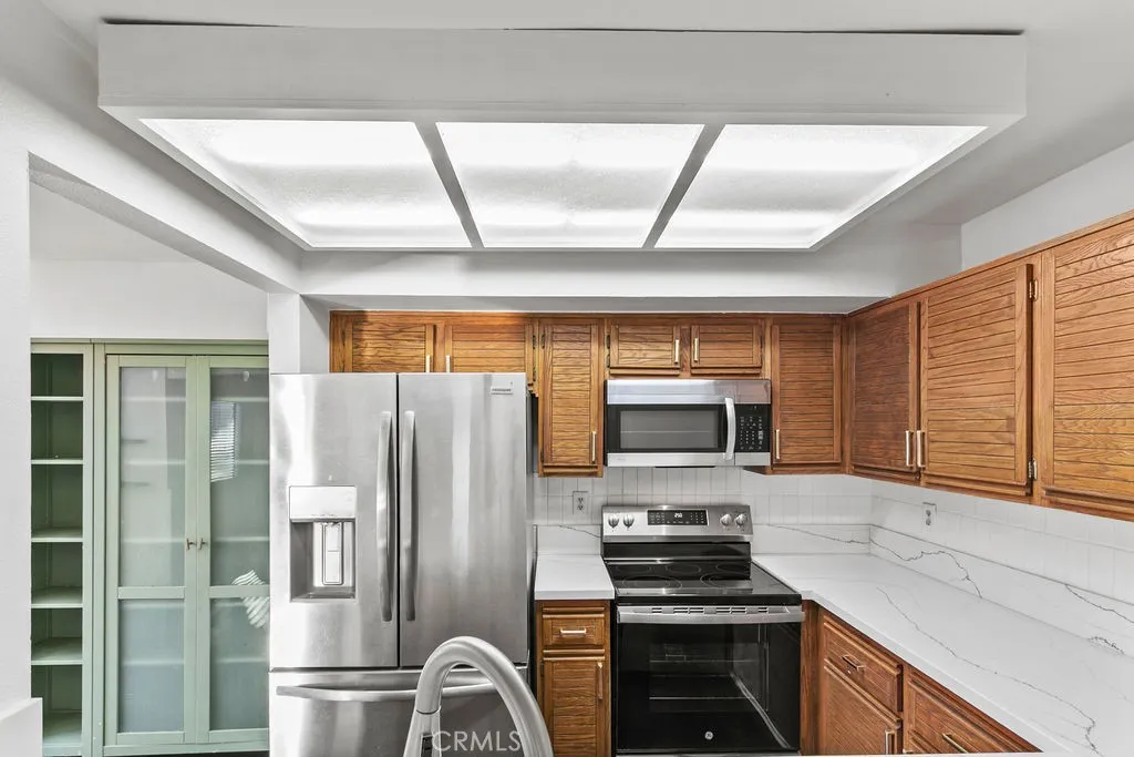 Additional image 17 of 25761 Le Parc, Lake Forest, CA 92630