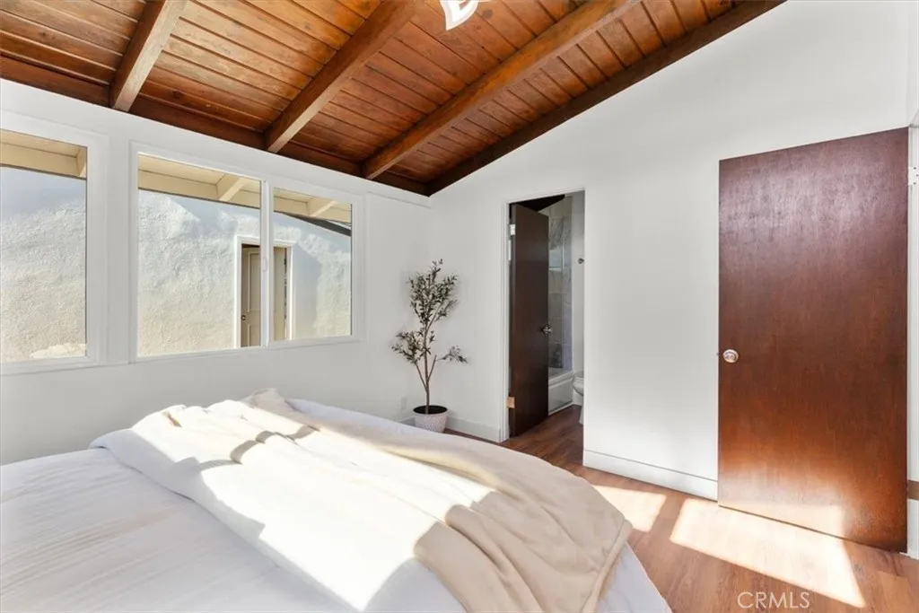 Additional image 14 of 8008 Aura, Reseda, CA 91335