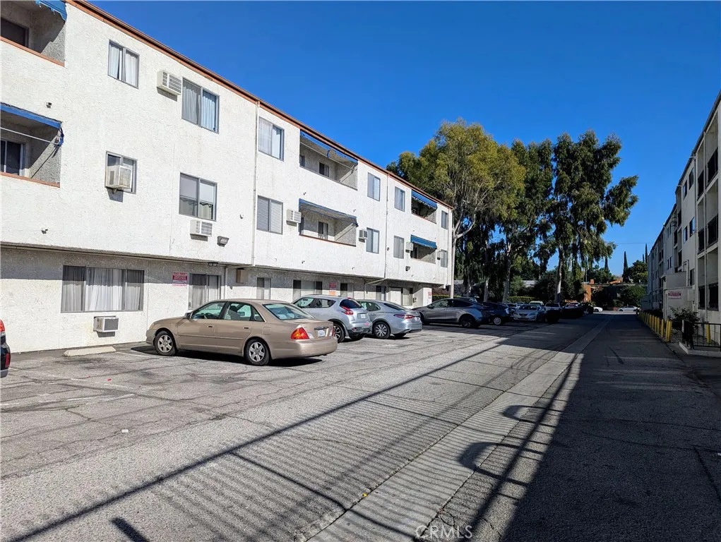 Additional image 44 of 18530 Hatteras St Unit 329, Tarzana, CA 91356