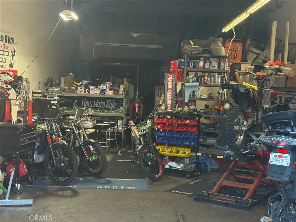 Additional image 33 of 169 N Maple Street Unit H, Corona, CA 92878