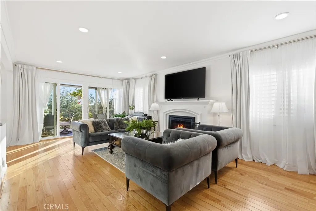 Additional image 5 of 760 Luton Dr, Glendale, CA 91206