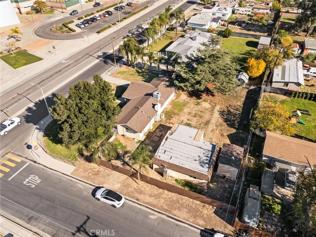 Additional image 100 of 826 W Main St, Riverside, CA 92507