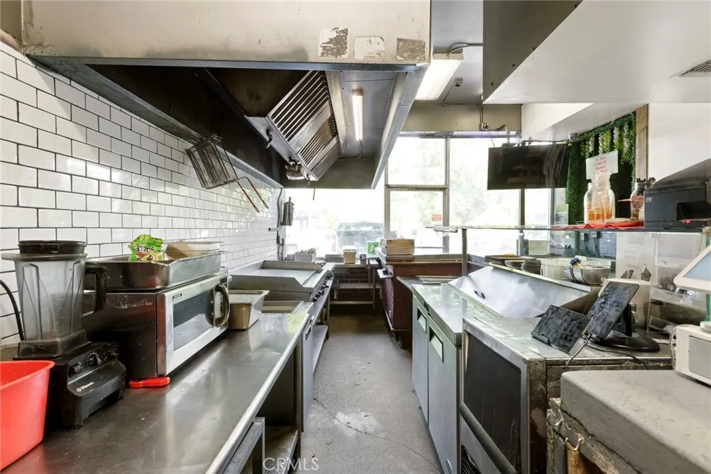 Additional image 8 of 21620 Roscoe Unit 21602-21604 Unit 21602-2160, Canoga Park, CA 91304