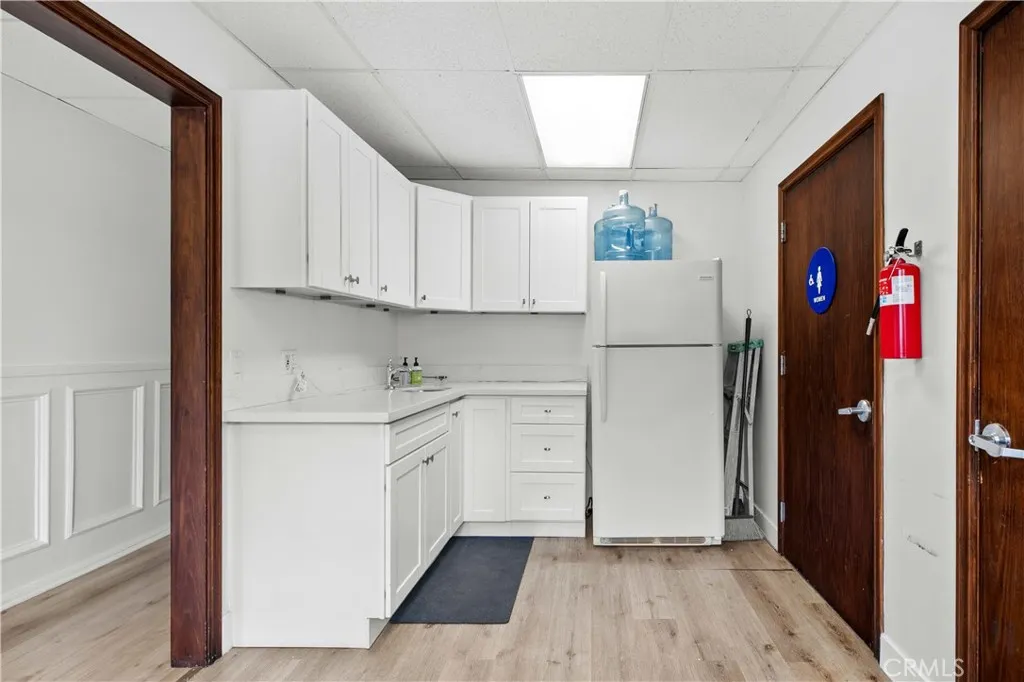 Additional image 15 of 842 Foothill Boulevard, La Canada Flintridge, CA 91011