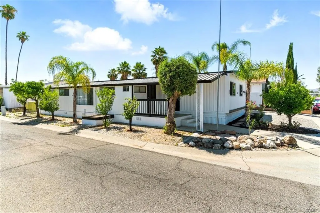 Additional image 59 of 900 Santa Clara Cir, Hemet, CA 92543