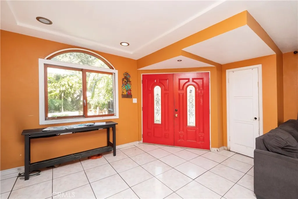 Additional image 7 of 2422 N Forest Ave, Santa Ana, CA 92706